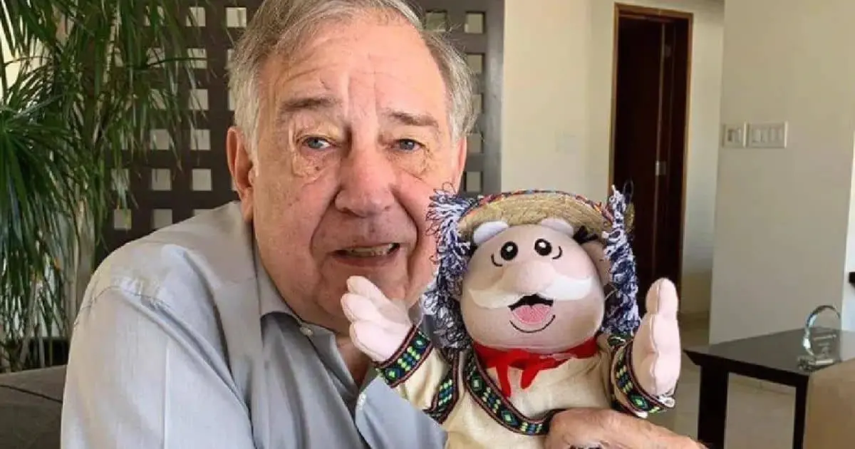 Confirman película del Dr. Simi; contará la vida de Víctor González Torres