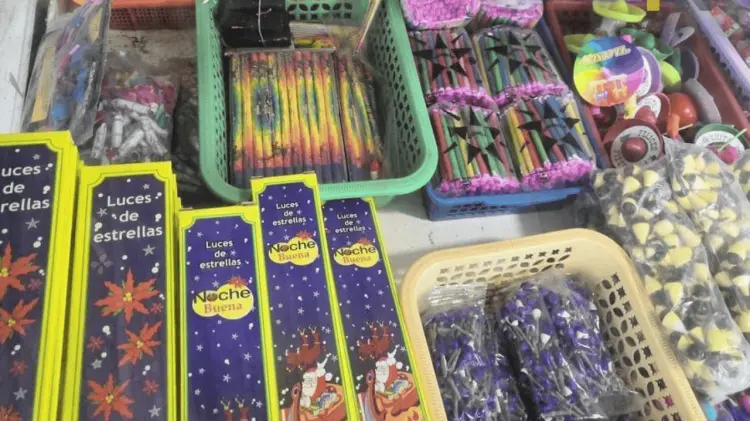 Protección Civil inició una campaña para inhibir la venta de pirotecnia. (Especial / EXPRESO)