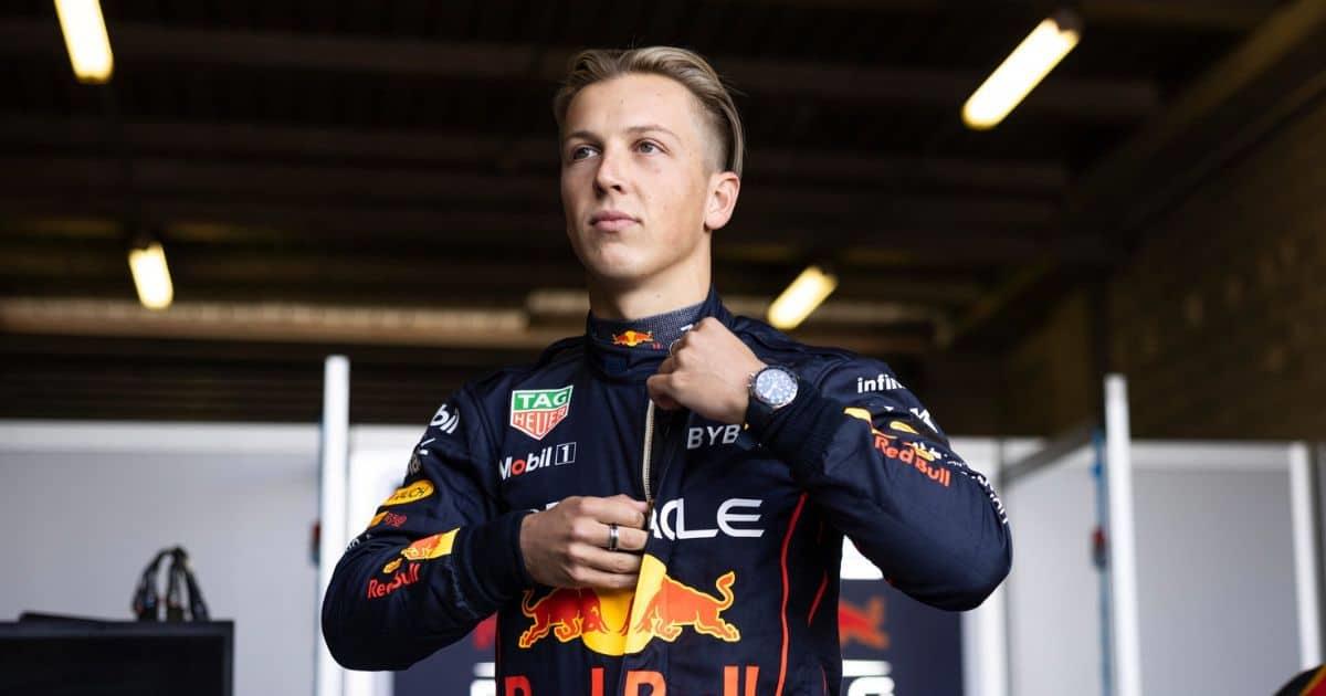 Red Bull anuncia a Liam Lawson como reemplazo de Checo Pérez