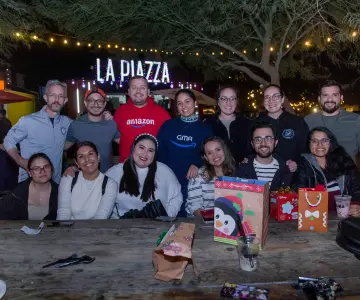 En Parque La Ruina  gozan al aire libre
