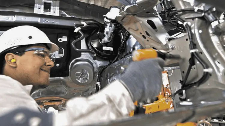 Hubo un crecimiento de 19.9% en el sector de servicios profesionales. (Foto: Especial/EXPRESO)