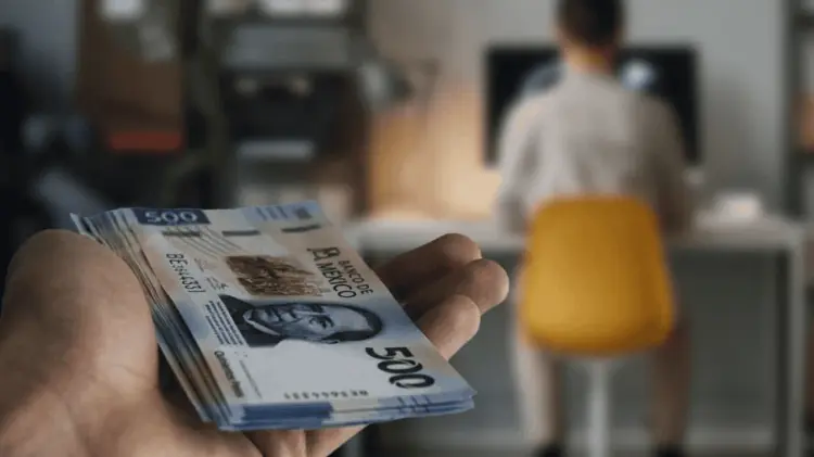 El trabajo remoto ofrece una alternativa práctica y flexible a la rutina de oficina.