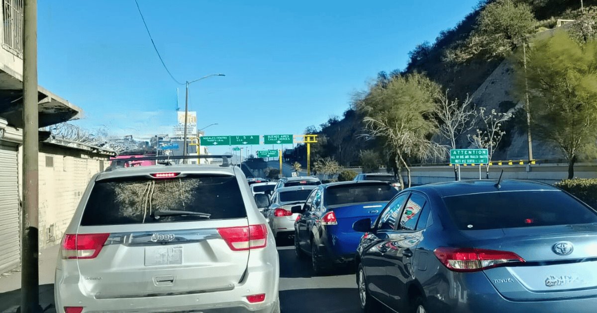 Cruce fronterizo en Nogales alcanza su pico en Año Nuevo