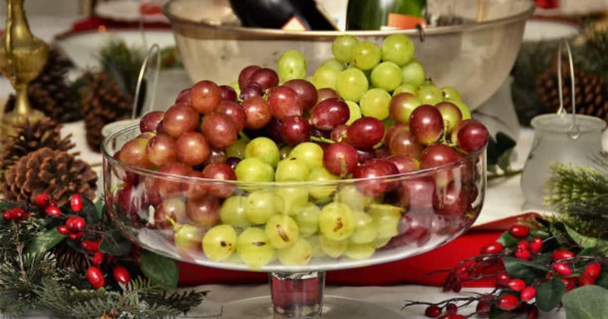 Cena de Año Nuevo: ¿es mejor comer uvas verdes o moradas?