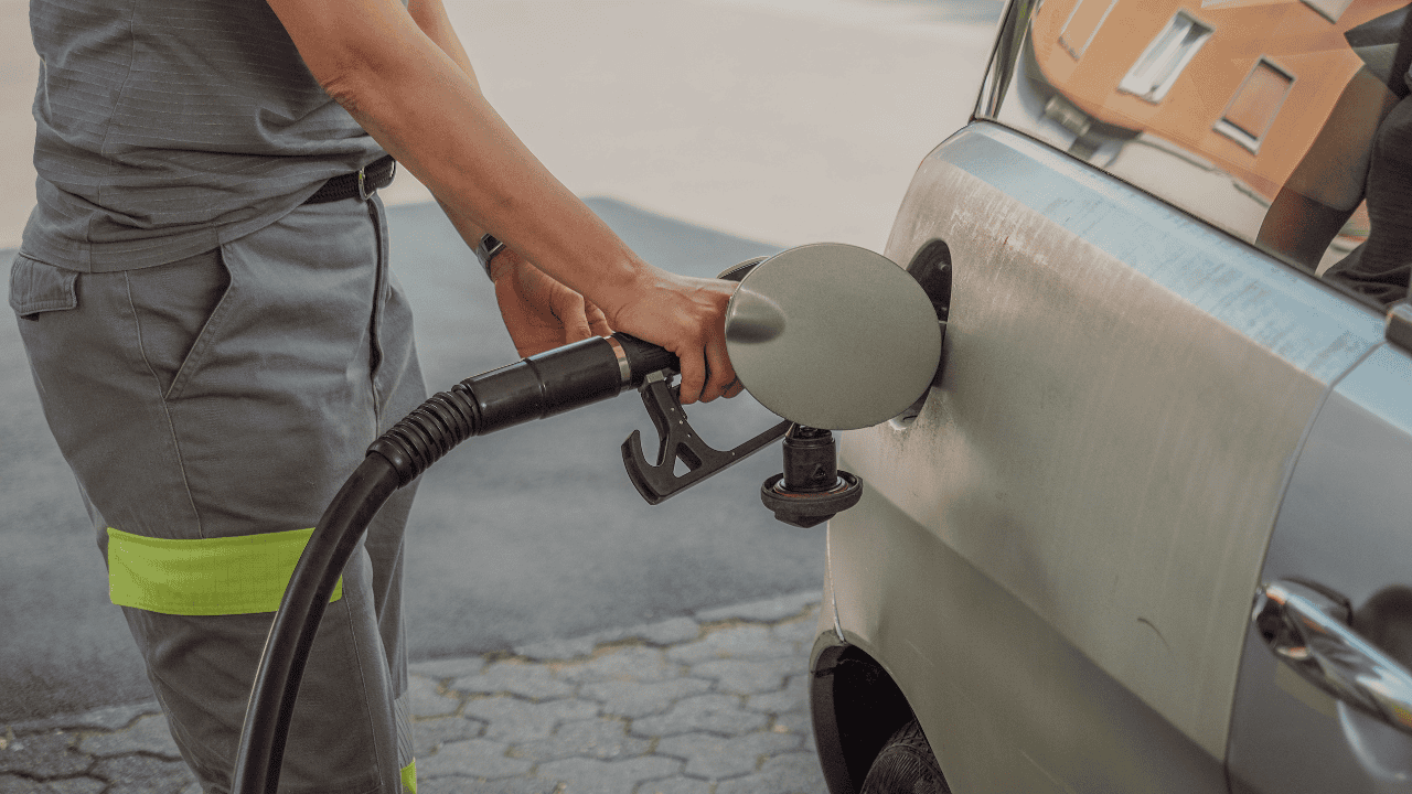 Iniciará 2025 con incremento al precio de la gasolina