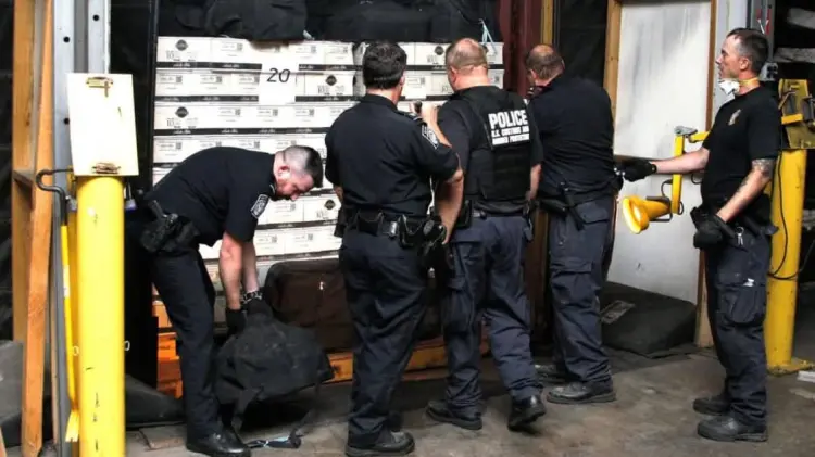 Oficiales de la garita de Nogales, Arizona incautaron los artefactos sospechosos. (Foto: Especial)