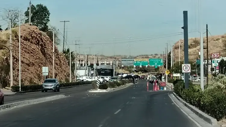 Entre 5 mil y 7 mil vehículos diarios regresan a Estados Unidos en este periodo. (Foto: Especial)