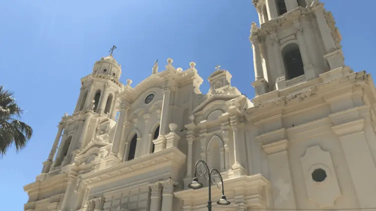 Algunos de estos edificios poseen carácter cultural. (Foto: Jesús Ballesteros / EXPRESO)