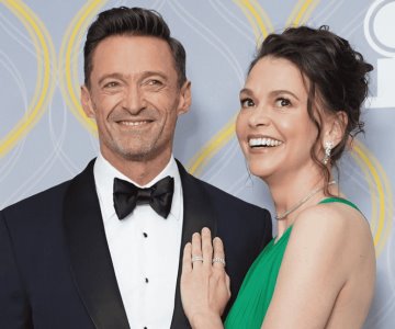 Hugh Jackman y Sutton Foster confirman su noviazgo