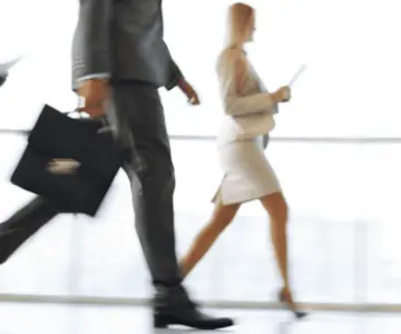 ¿Cómo funciona el registro de entrada y salida de personal de una empresa?