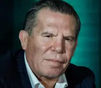 Julio César Chávez rompe el silencio y envía mensaje a su hijo detenido