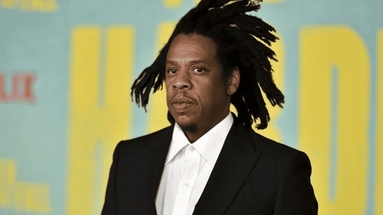 Jay-Z acude a la corte; pide desestimar demanda por abuso sexual en su contra