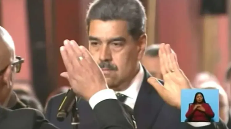 Nicolás Maduro toma protesta. (Foto: Especial / EXPRESO)