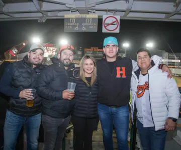 Disfrutan del gran juego de los naranjeros