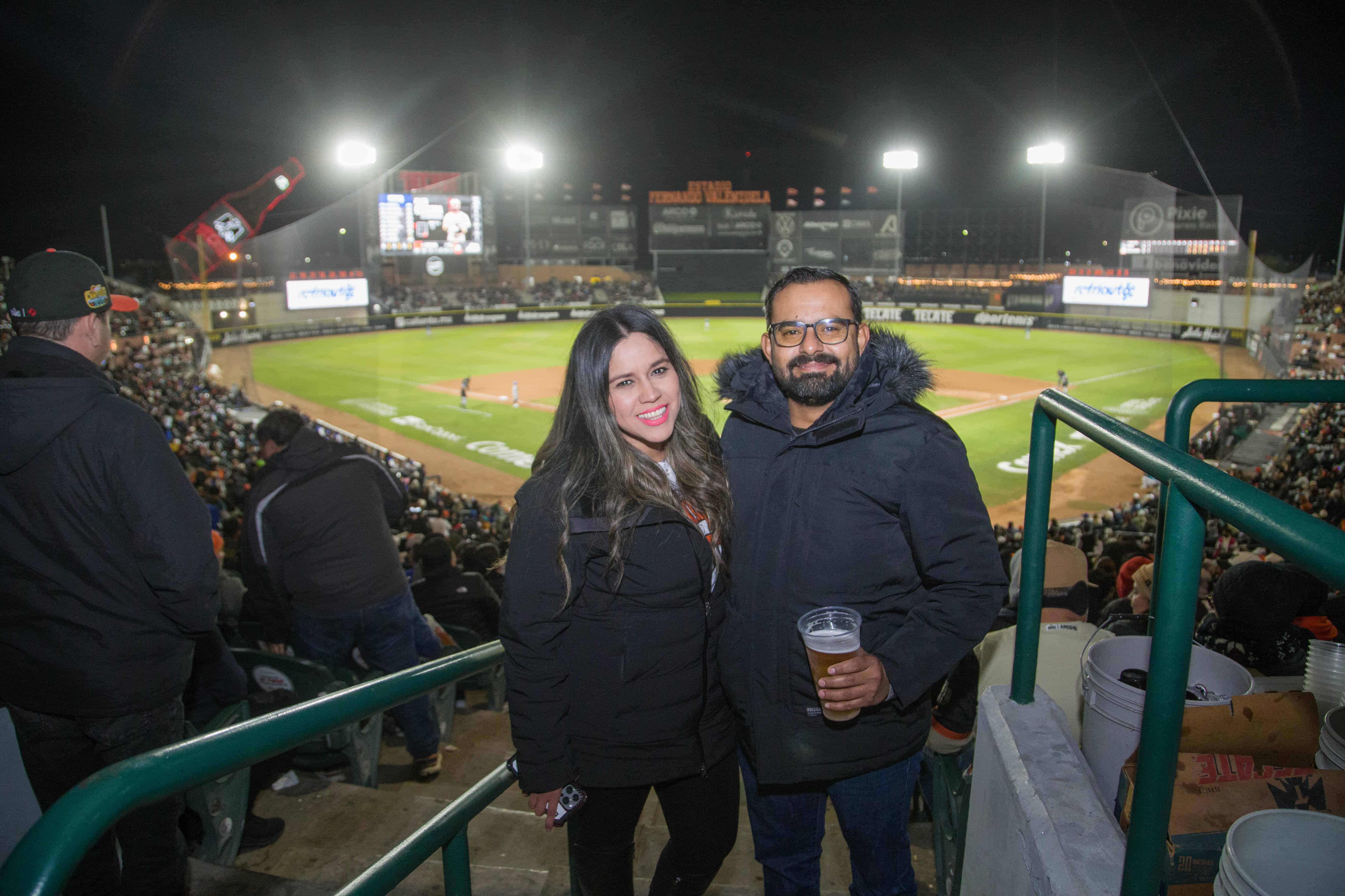 Disfrutan del gran juego de los naranjeros