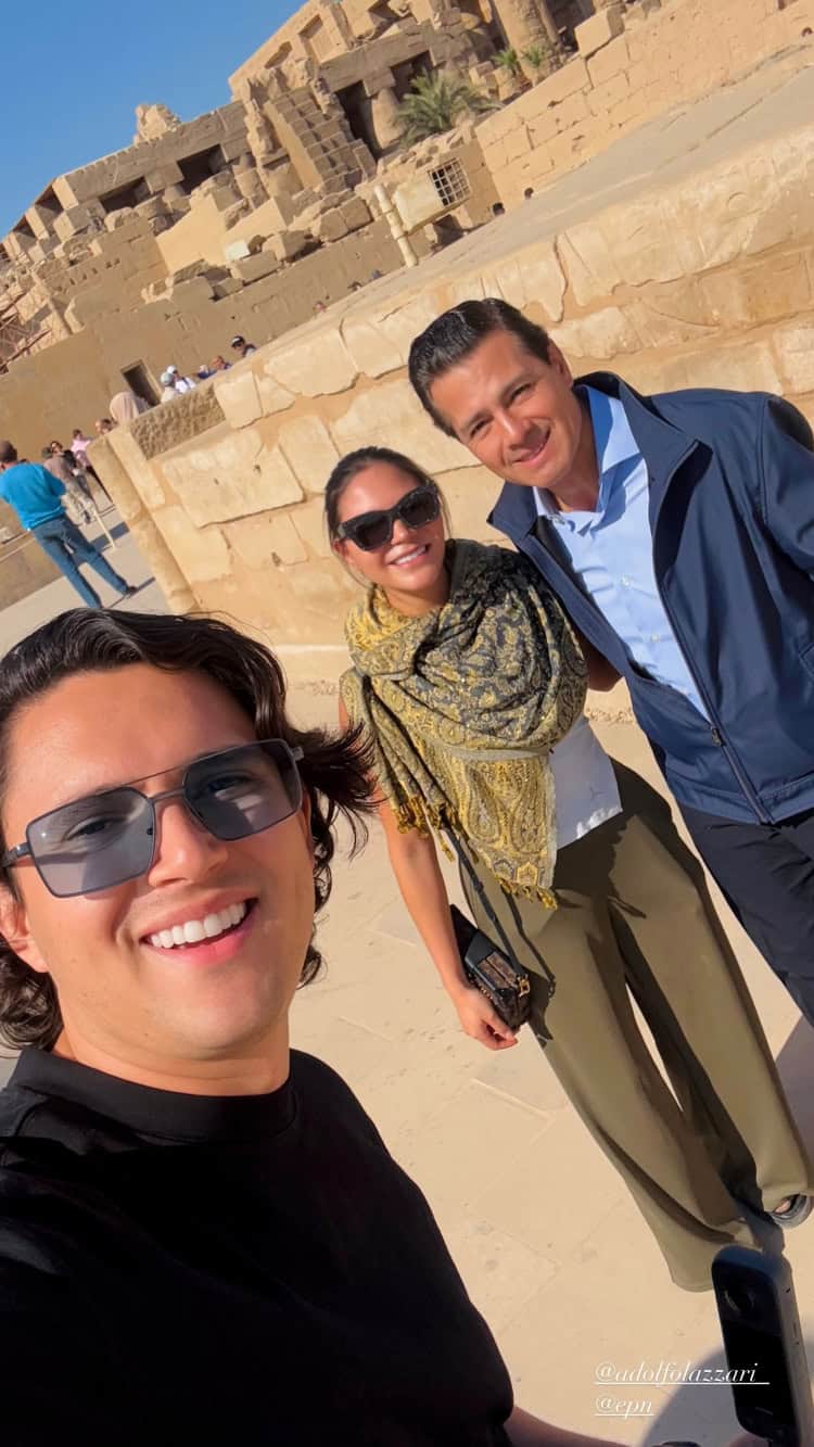 Mexicanos encuentran a Peña Nieto paseando en Egipto