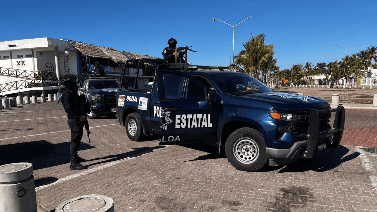 Incendian establecimientos en Culiacán y localizan 3 cuerpos sin vida