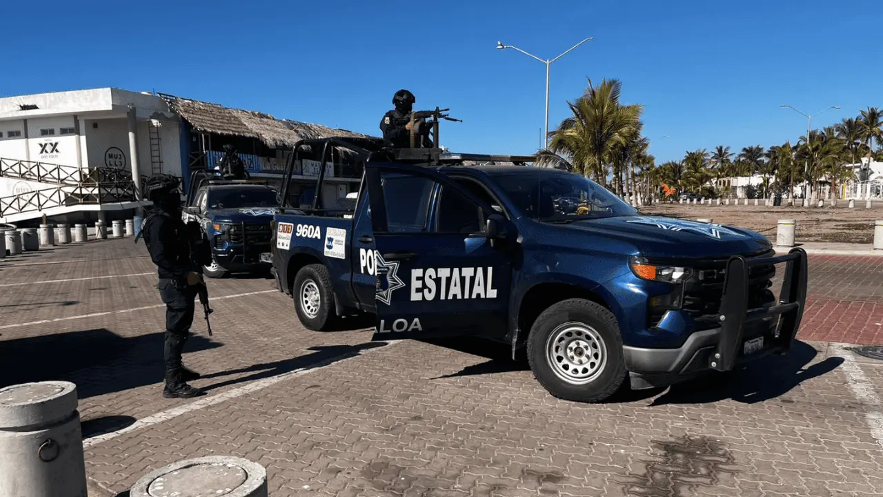 Incendian establecimientos en Culiacán y localizan 3 cuerpos sin vida