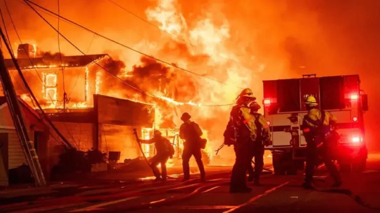 Hasta el momento, se han reportado al menos 16 muertos por los incendios. (Foto: Especial)