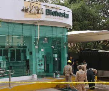 Muere adulto mayor frente a Banco del Bienestar cuando iba a cobrar pensión