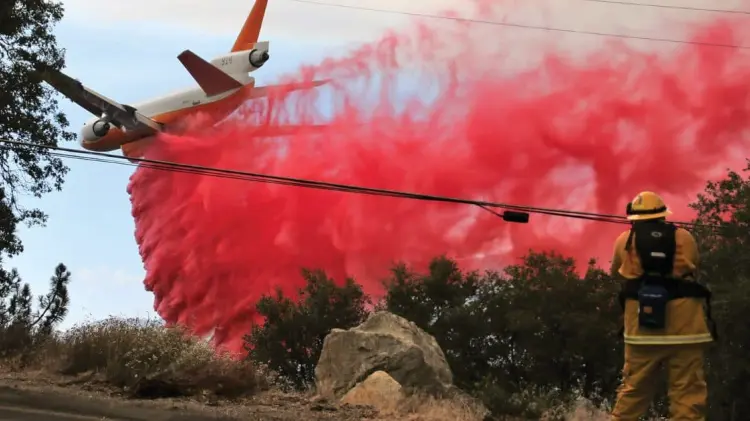 Este polvo es esparcido de manera aérea en aviones. (Foto: Especial)