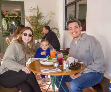 En Onza Restaurante pasan alegre mañana