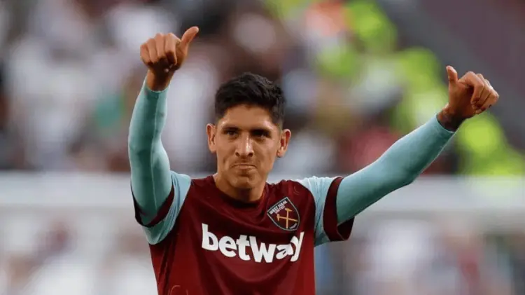 El mediocampista mexicano colaboró en el triunfo de su equipo. (ESPECIAL/EXPRESO)