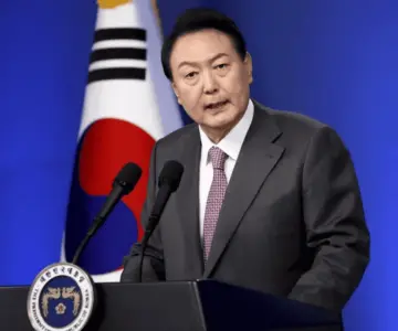 Detienen a presidente de Corea del Sur tras declaración de ley marcial