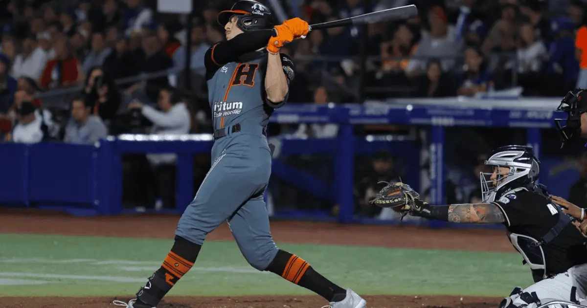 Naranjeros dejan la corona vacante