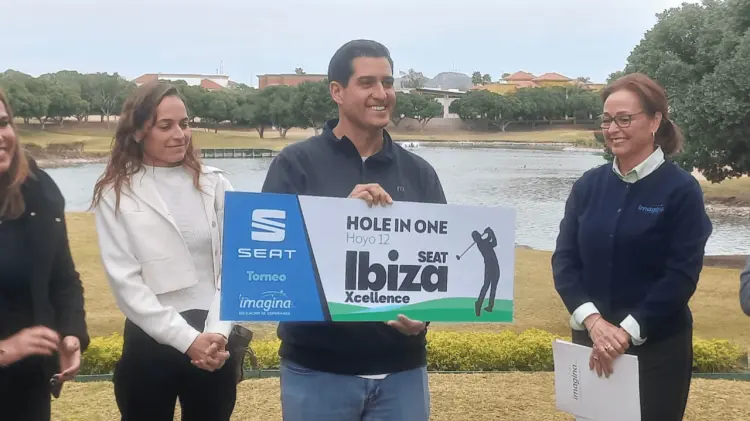 El jugador de golf fue premiado con un automóvil último modelo. (Foto: Jorge Flores / EXPRESO)