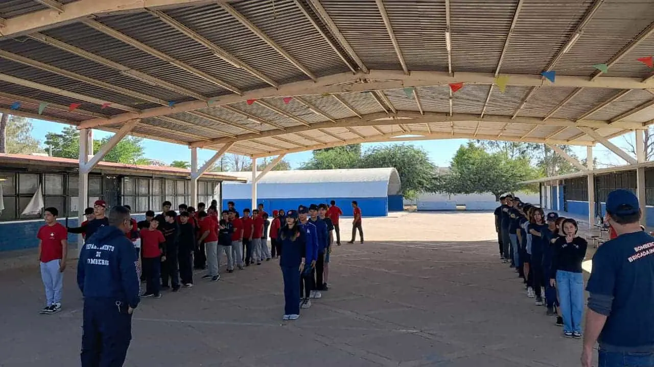 Bomberos invitan a unirse como instructores infantiles