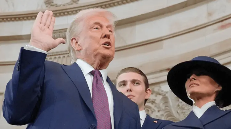 Donald Trump tomó oficialmente posesión como Presidente de los EU. (Foto: Cortesía/Tomada de redes)