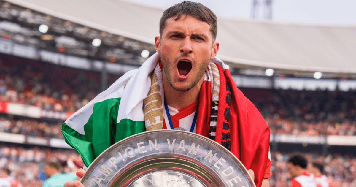 ¡Se queda! Santi Giménez no abandonaría el Feyenoord