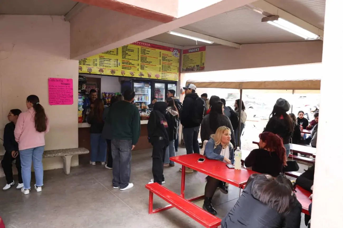 Cafetería Navarro becará de nueva cuenta a estudiantes foráneos