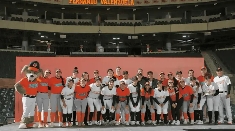 Hoy se realizó la presentación oficial del roster y uniformes. (Foto: CLUB NARANJEROS/EXPRESO)