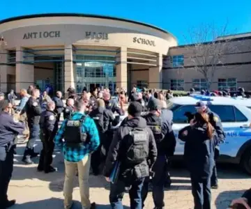 Tiroteo en secundaria de Nashville deja un muerto y tres heridos