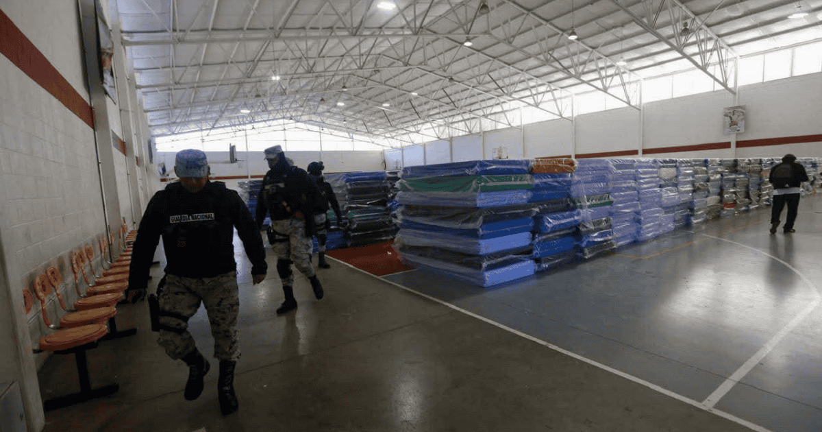 Habilitan albergue para connacionales deportados en Nogales