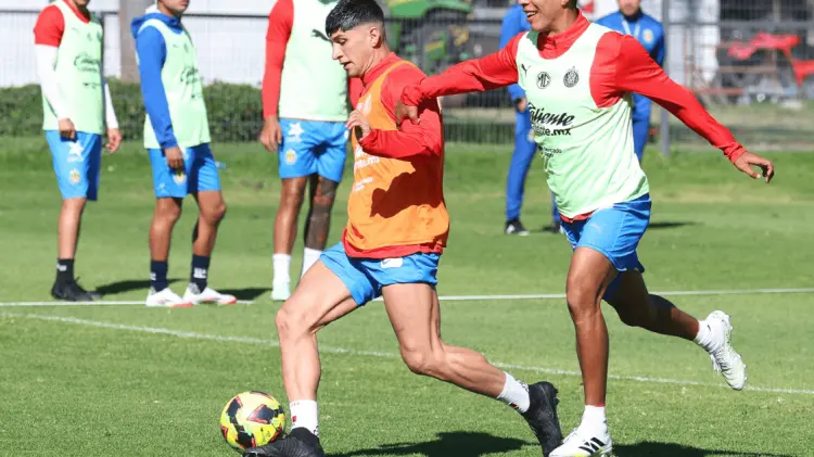 El delantero está en su segunda etapa con Chivas. (ESPECIAL/EXPRESO)