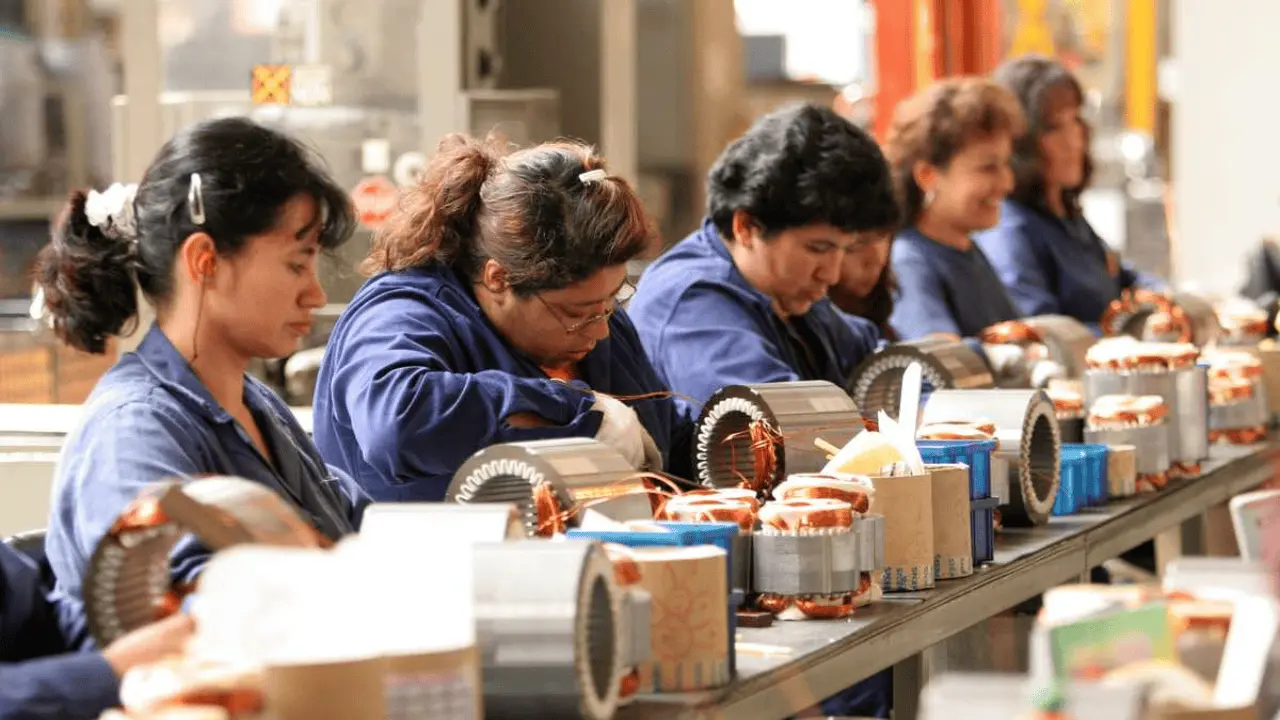 Participación de mujeres en actividades económicas alcanza su máximo histórico