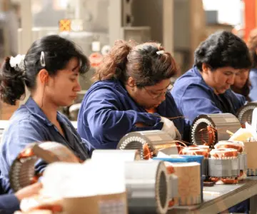 Participación de mujeres en actividades económicas alcanza su máximo histórico