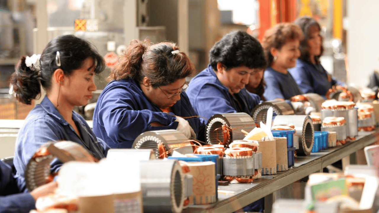 Participación de mujeres en actividades económicas alcanza su máximo histórico