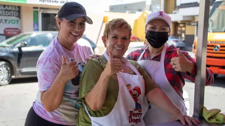 Al salir a trabajar, las mujeres han tomado las riendas de la economía local.