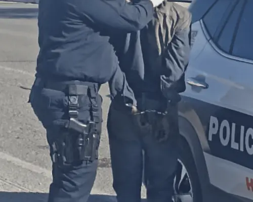 Arrestan a Edwin N por golpear a su padrastro en Poblado Miguel Alemán
