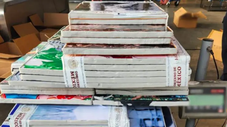 Los elementos localizaron 75 cuadros decorativos con un peso total de 242.6 kilogramos. (Foto: SSPC)