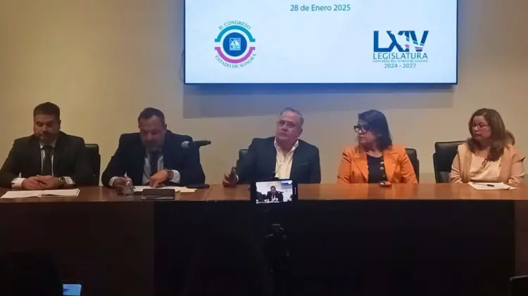 El Comité de Evaluación del Poder Legislativo realizó una rueda de prensa este martes. (Especial)