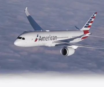 Avión se estrella contra helicóptero militar en Washington; hay víctimas fatales