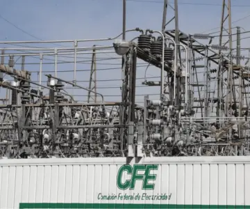 Gobierno abre contratos mixtos de CFE y Pemex