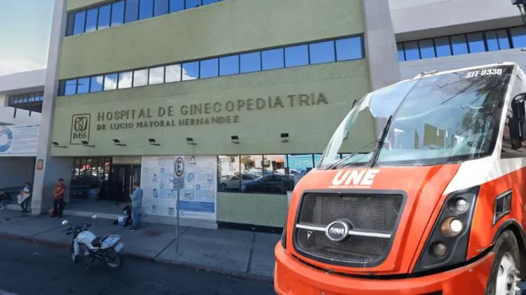 El menor fue operado en el Hospital de Gineco-Pediatría del IMSS. (Foto: Especial/EXPRESO)