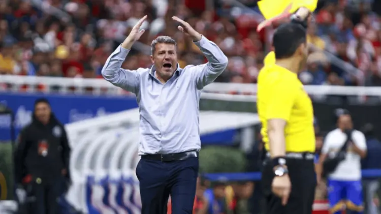 El entrenador español regresará al banquillo hasta el 22 de febrero. (ESPECIAL/EXPRESO)