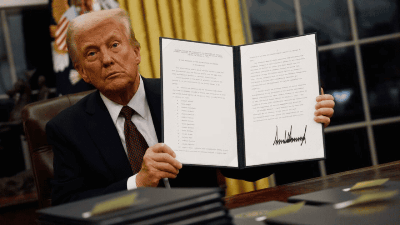 Donald Trump impone aranceles de 25% a México